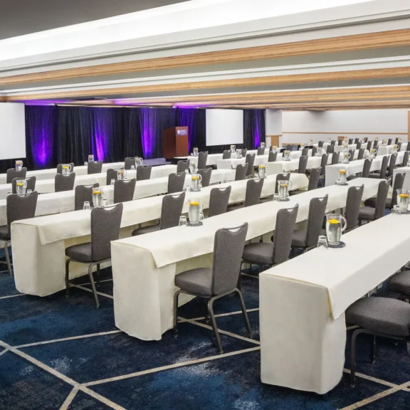 JAXRJ-P0217-Conference-Center-A-School-Room-Setup-Av.16x9